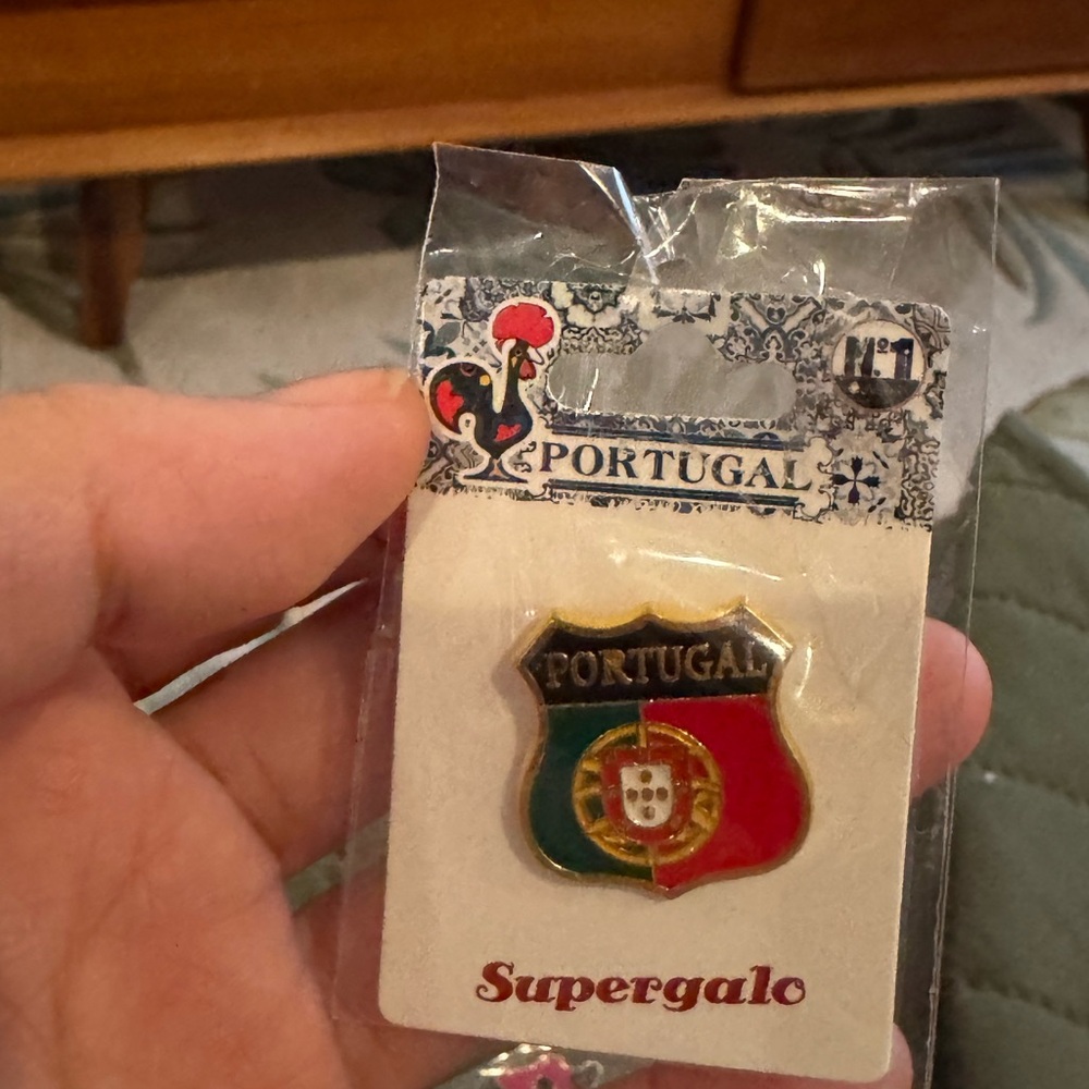Superga Portugal Shield Pin with Red and Green